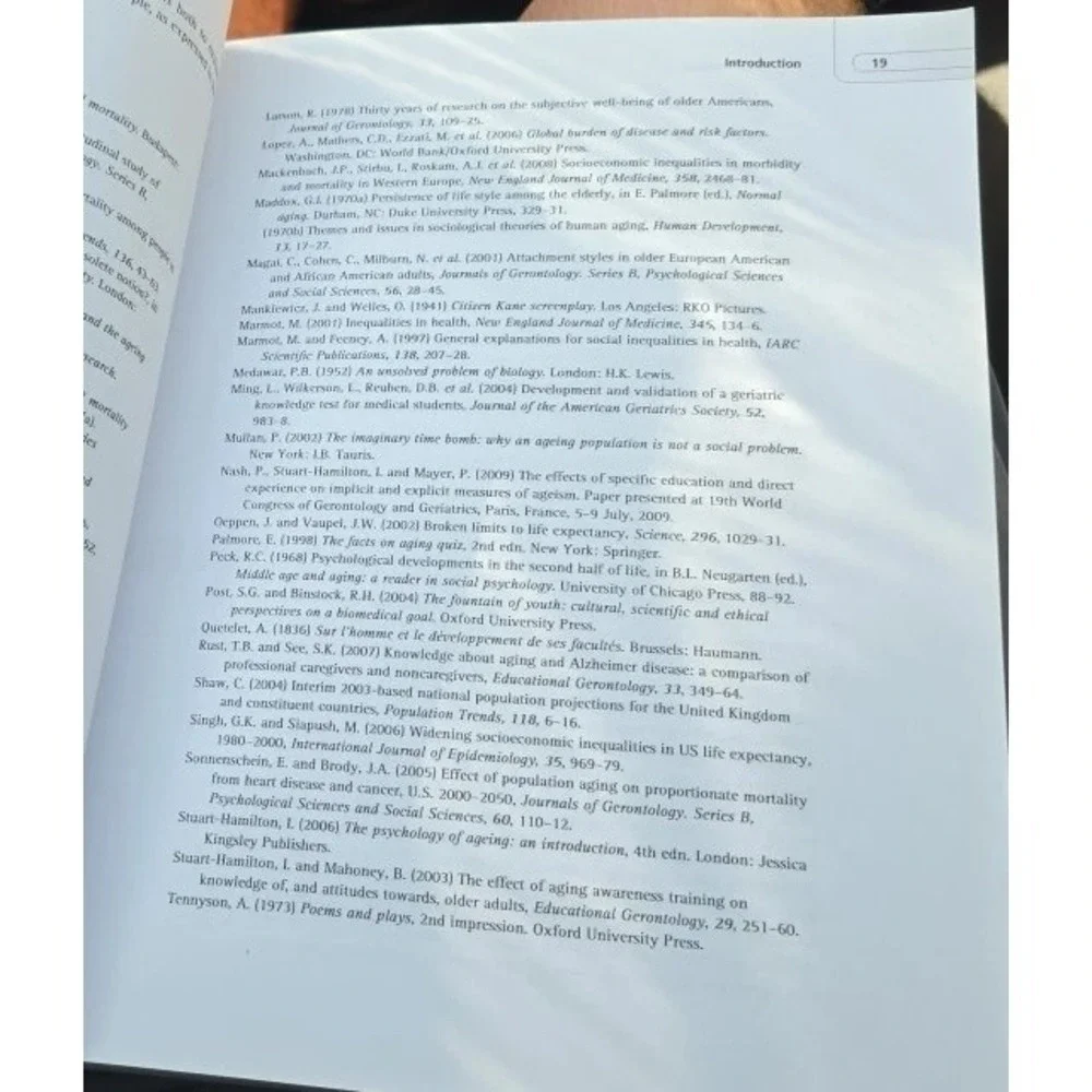 An Introduction to Gerontology Edited By Ian Stuart-Hamilton‎